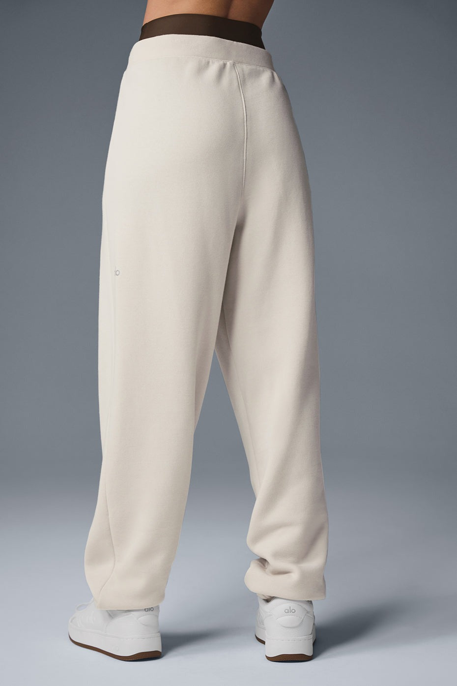 Triumph Restore Sweatpant - Bone