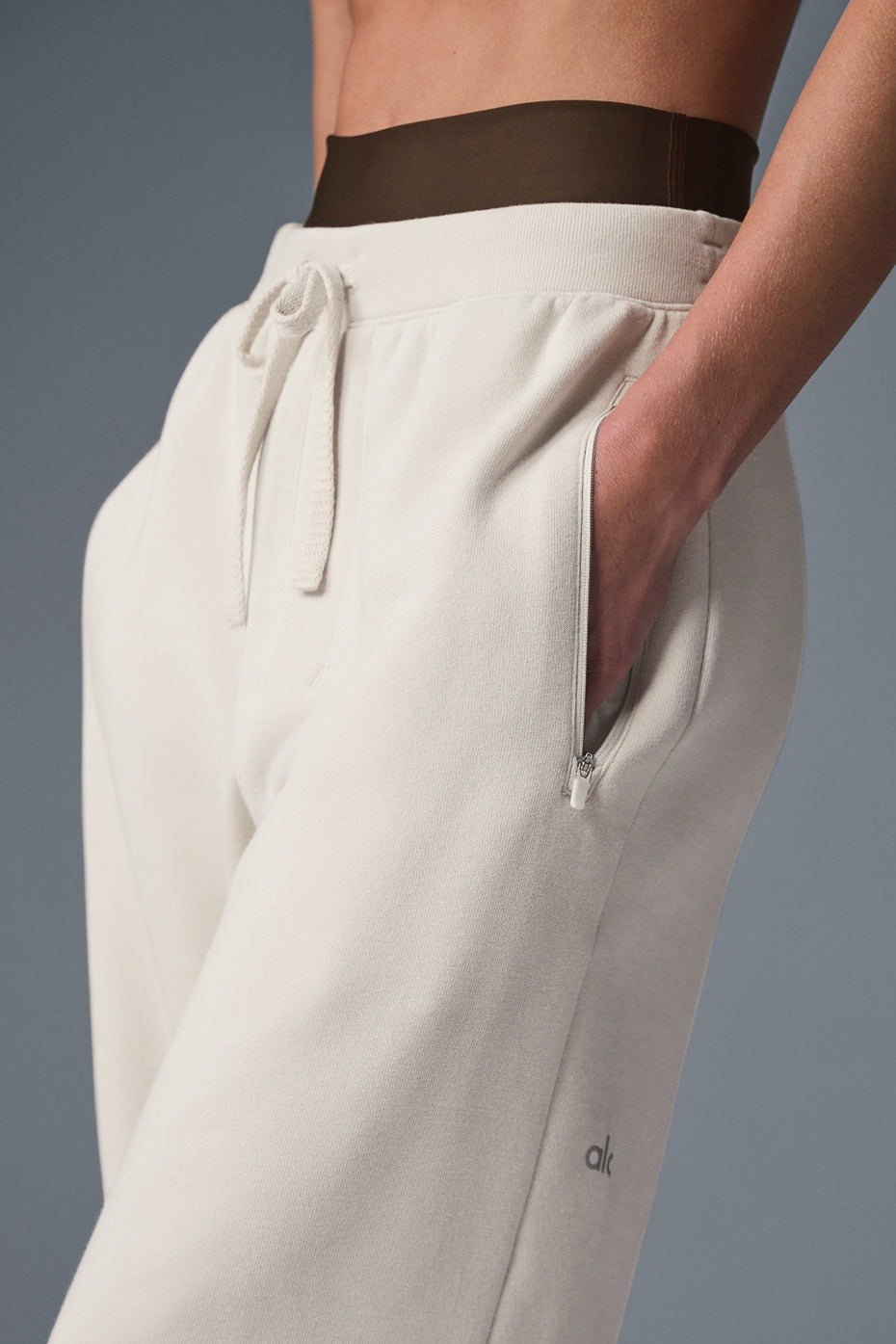 Triumph Restore Sweatpant - Bone