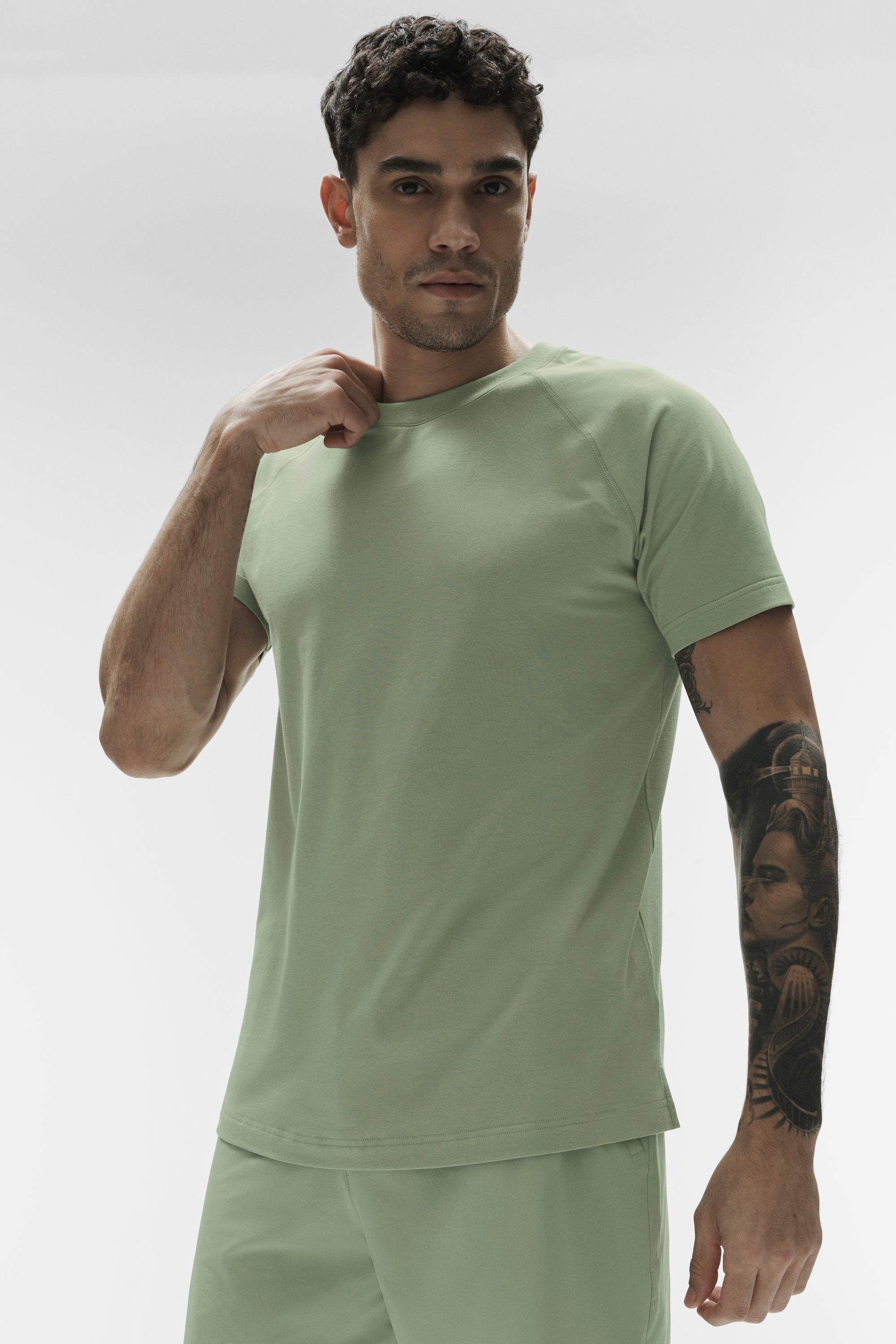 ALO Vapor Crewneck Short Sleeve - Dune Grass