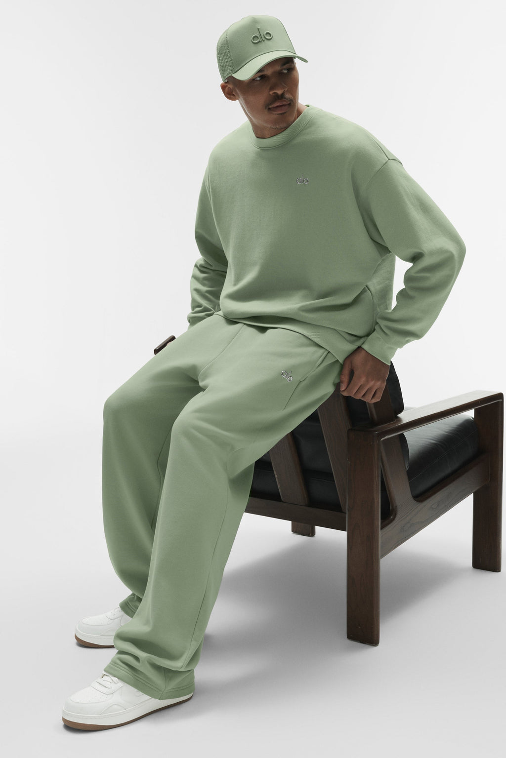 Accolade Straight Leg Sweatpant - Dune Grass