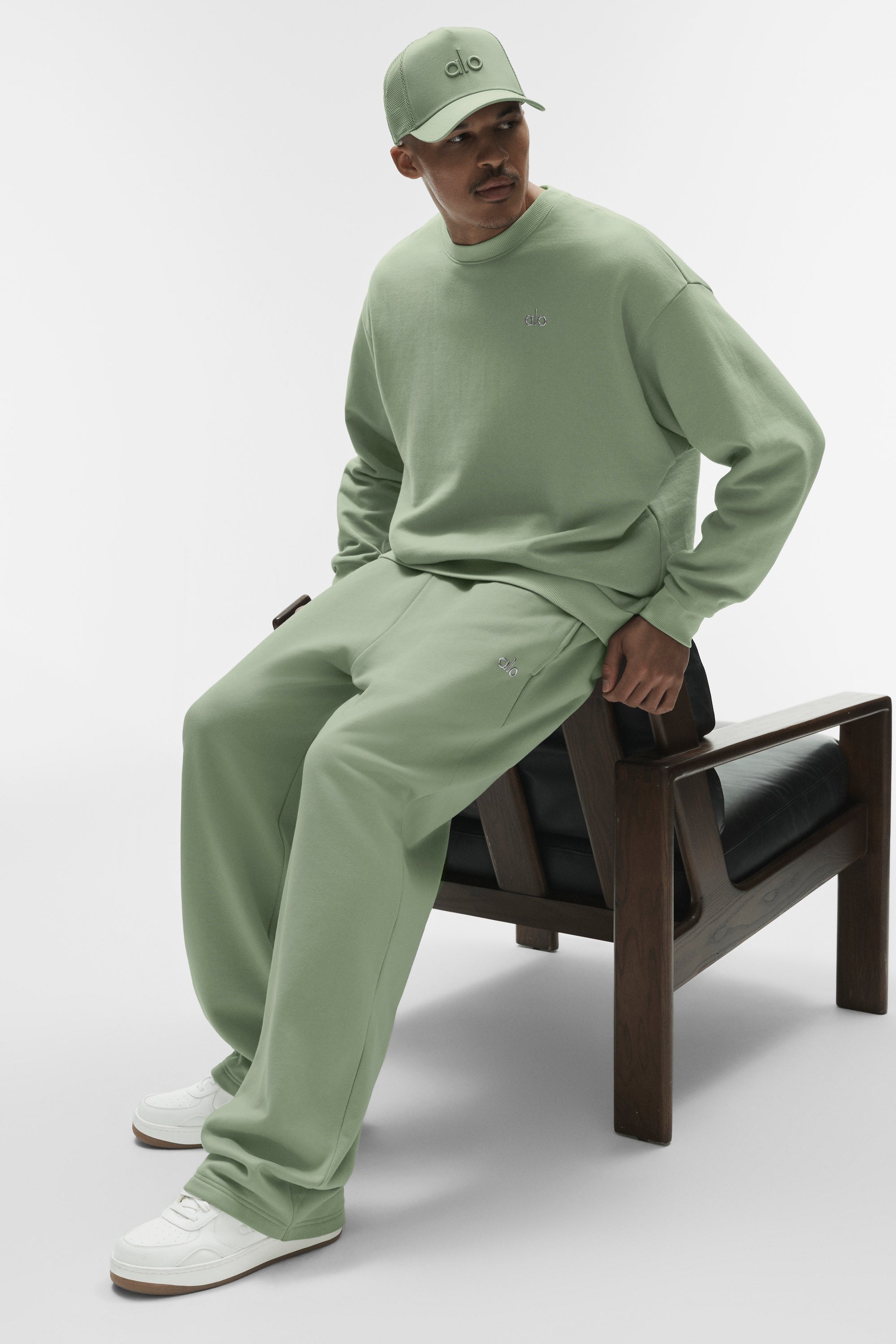 Accolade Straight Leg Sweatpant - Dune Grass
