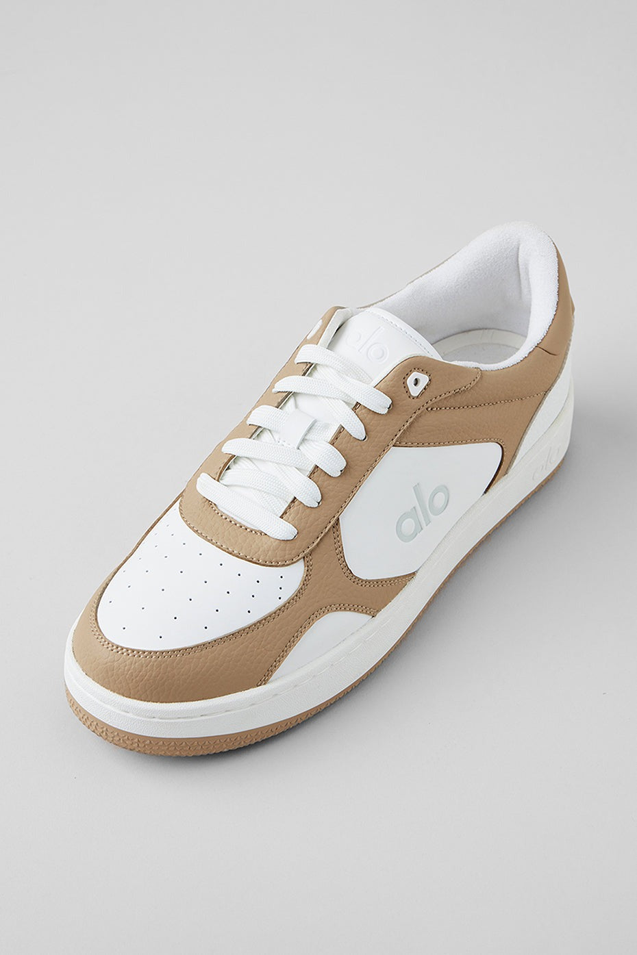 ALO Recovery Mode Sneaker - Gravel/White