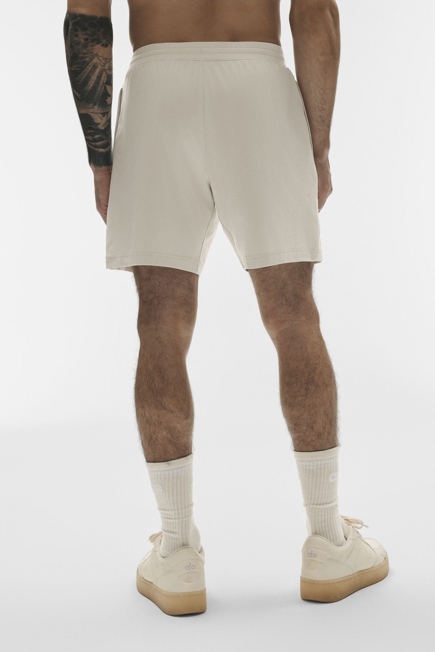 7" Conquer React Performance Short - Bone