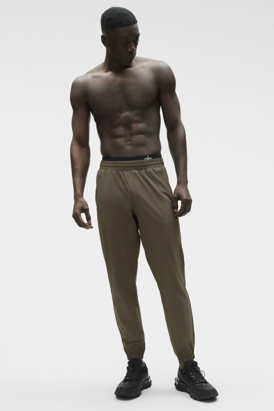 Repetition Jogger - Olive Tree