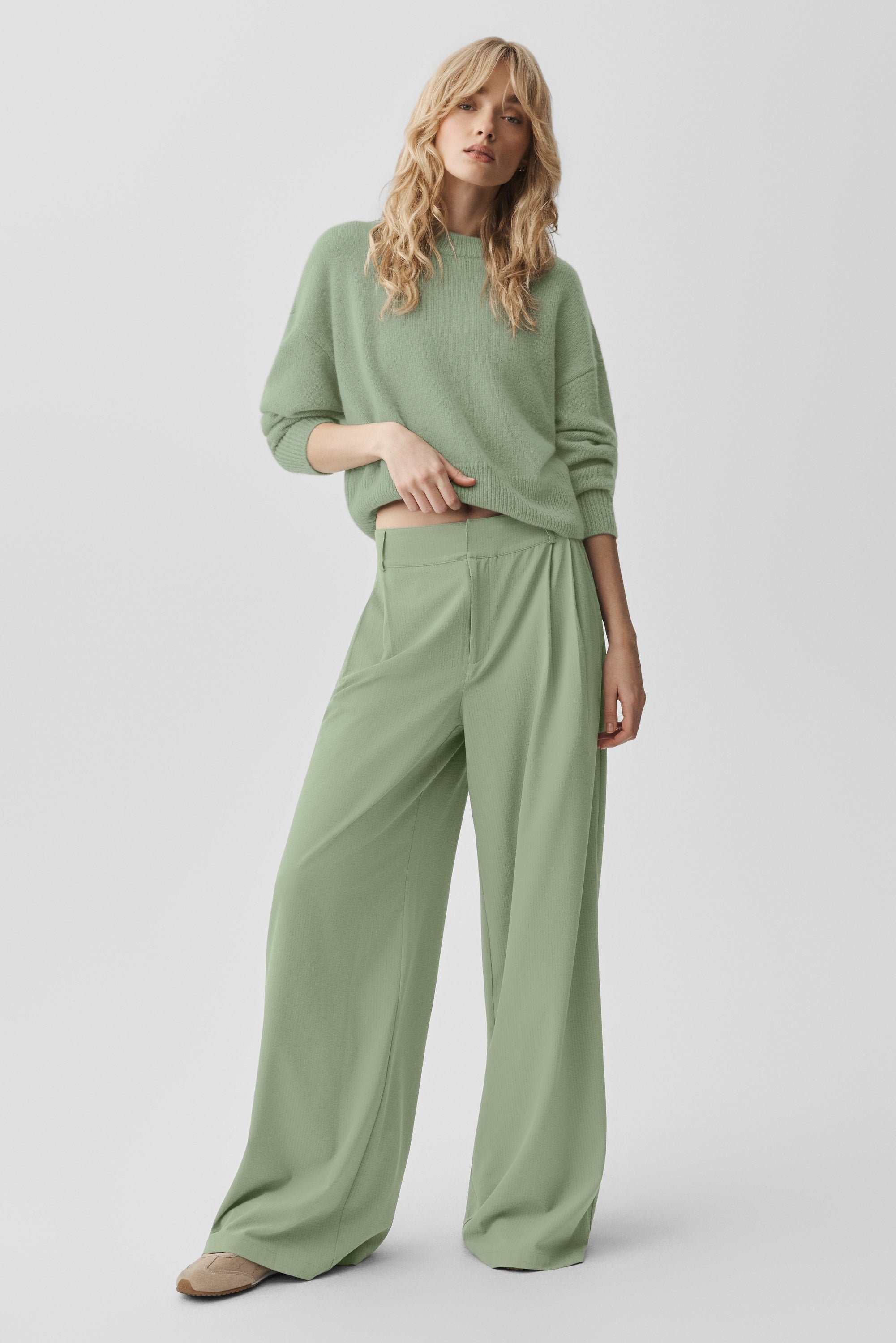 Wool Cashmere Cropped New Class Crewneck Sweater - Dune Grass