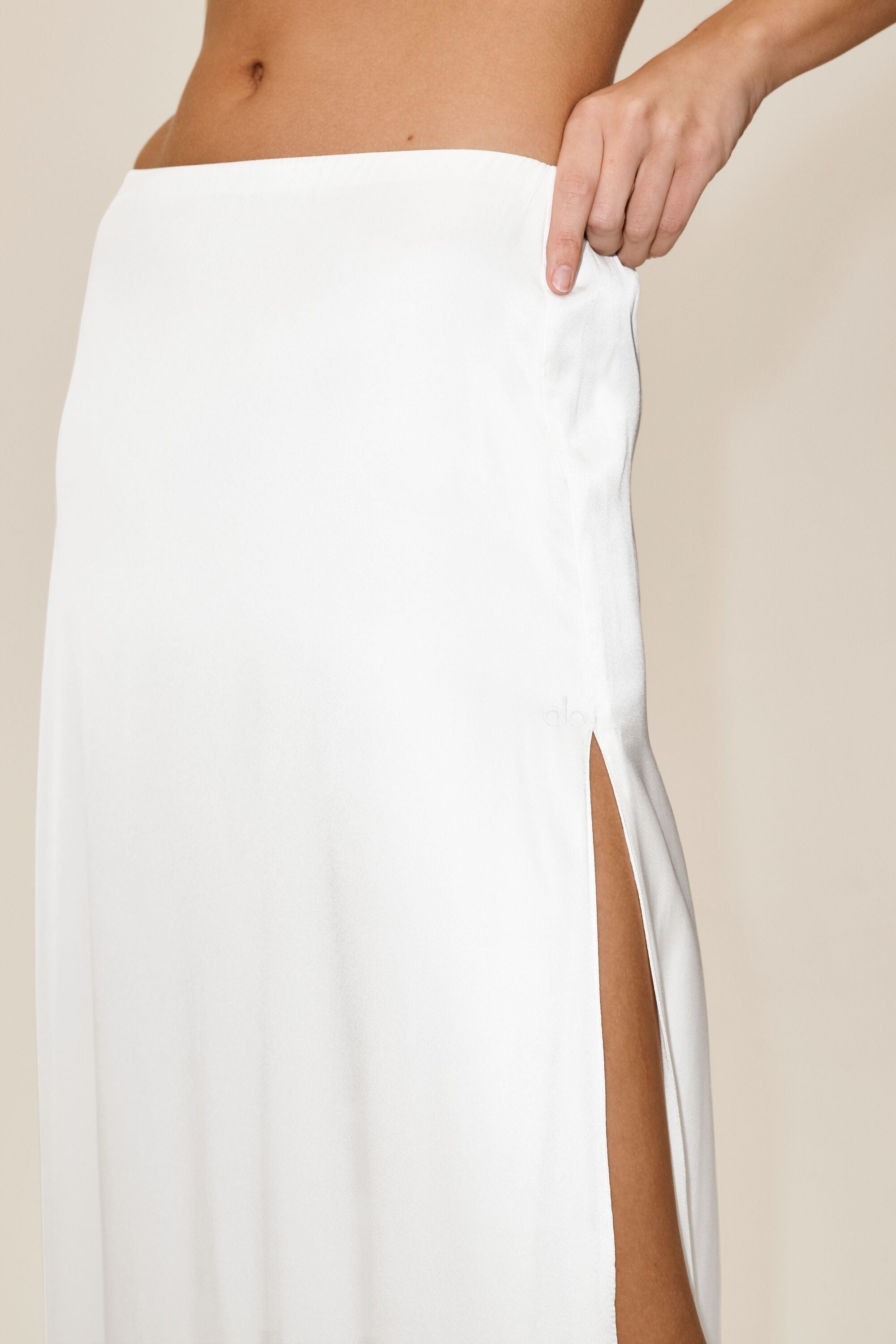 Silk Blend Low-Rise Radiance Long Skirt - White