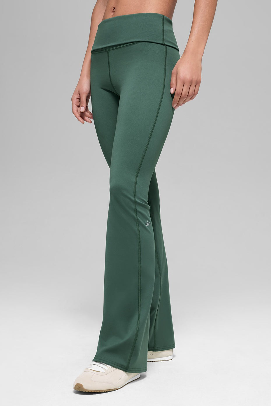 ALO Softsculpt Foldover Flare Legging (Short) - Clover Green