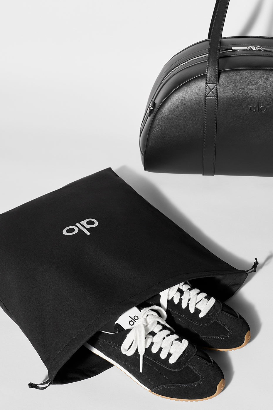 ALO Odyssey - Black Leather