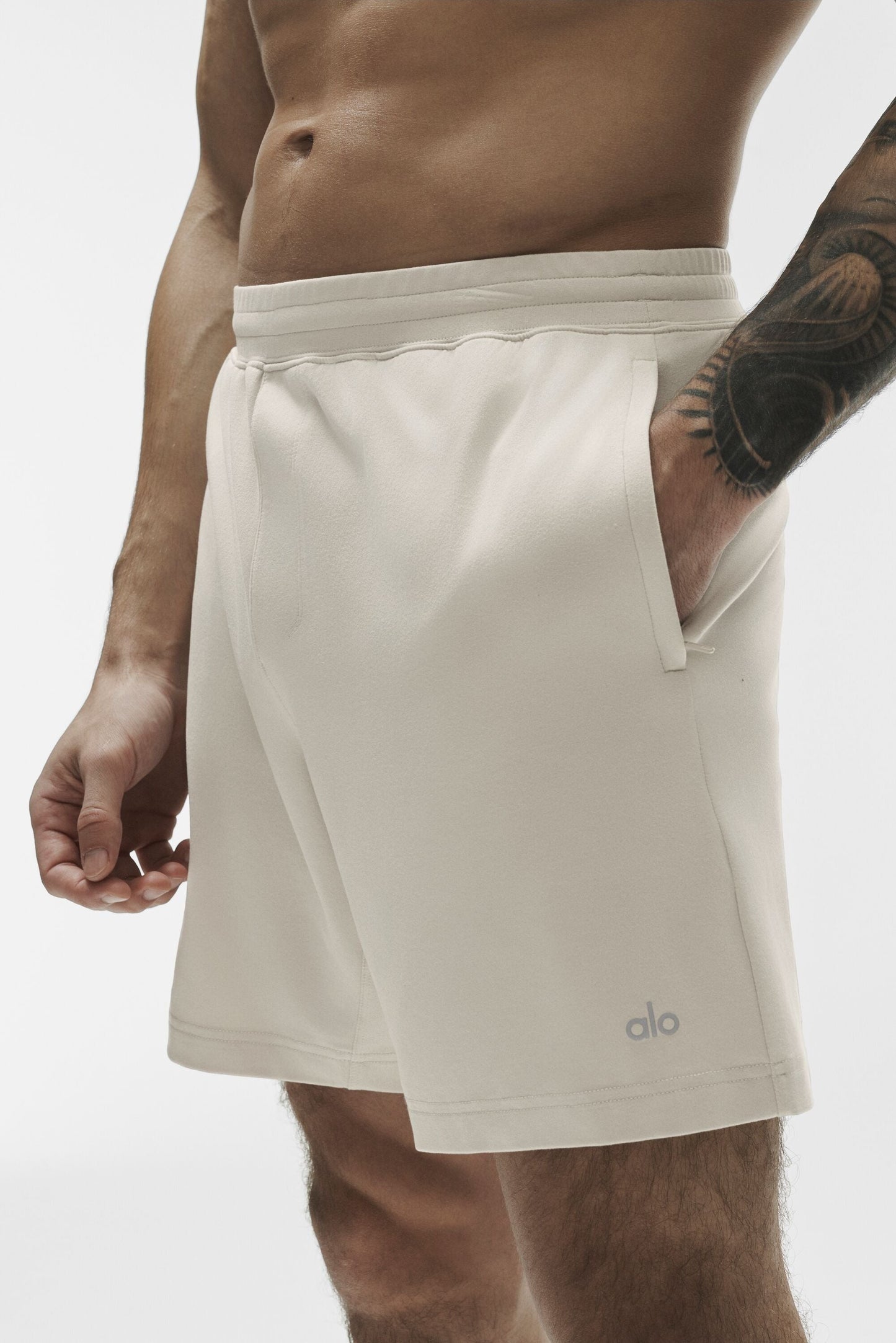 7" Conquer React Performance Short - Bone