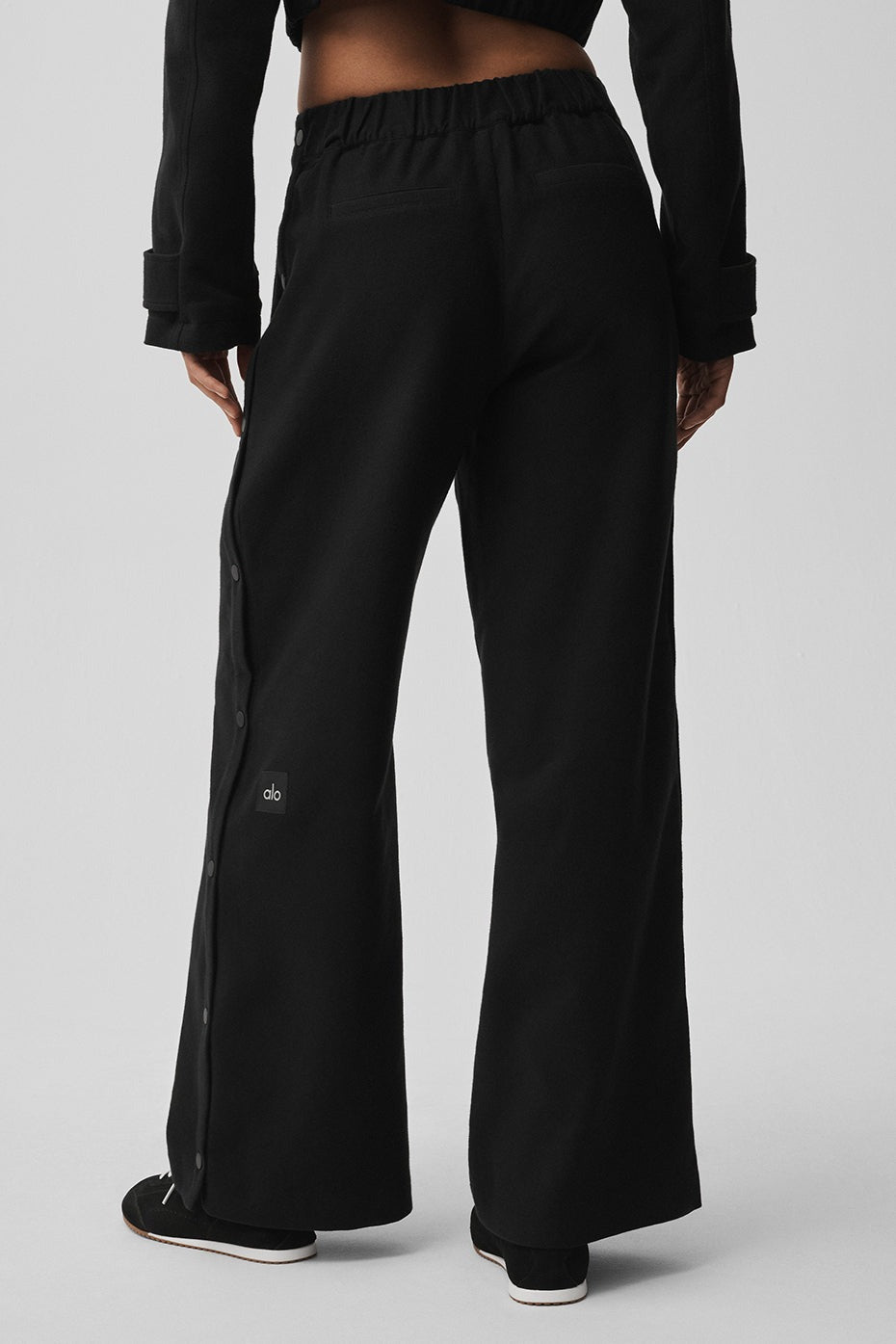 Mid-Rise Cosmopolitan Snap Pant - Black