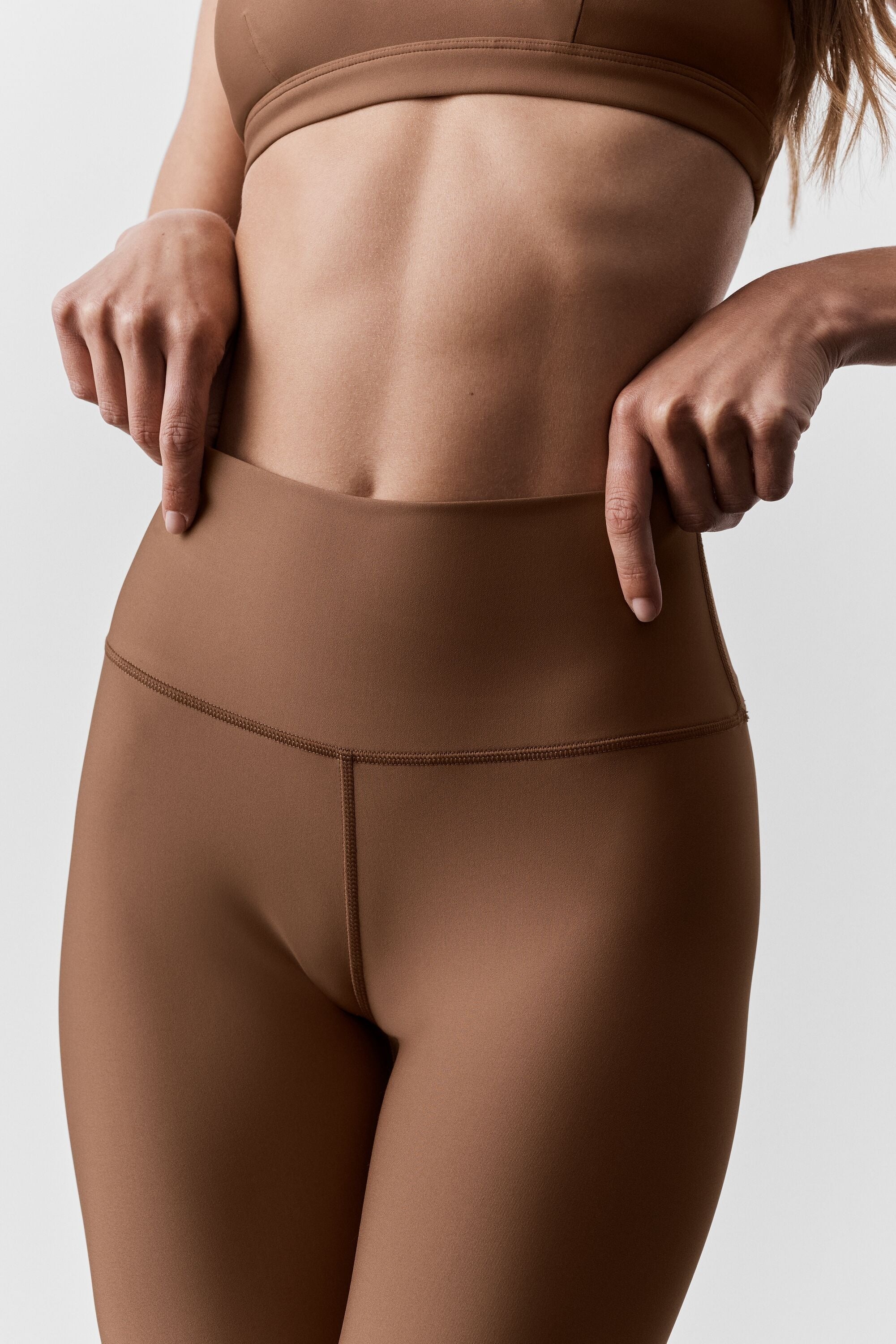 7/8 High-Waist Airlift Legging - Sun Kissed Brown