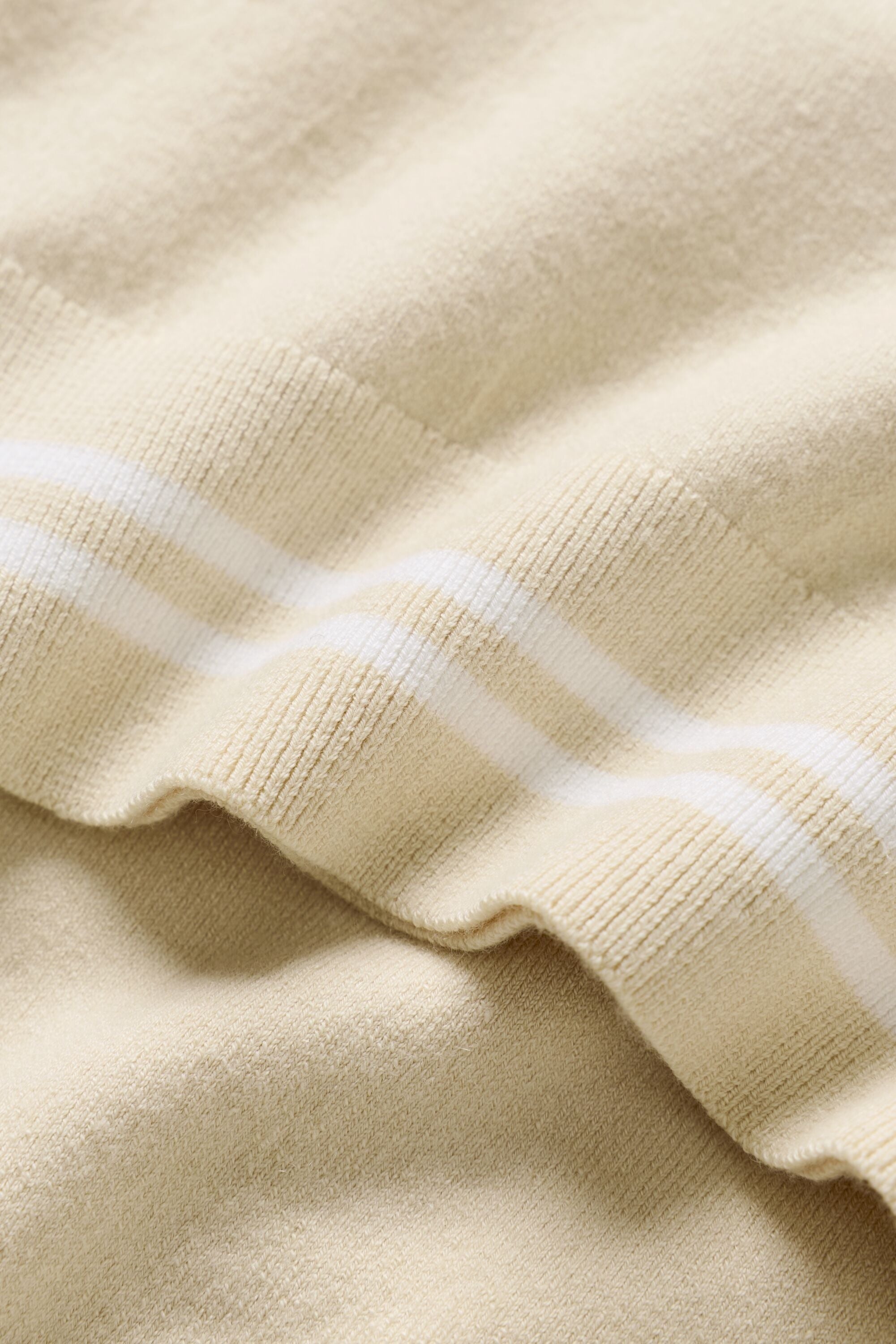Cotton Cashmere My Serve Short Sleeve - Sandy Beige/White