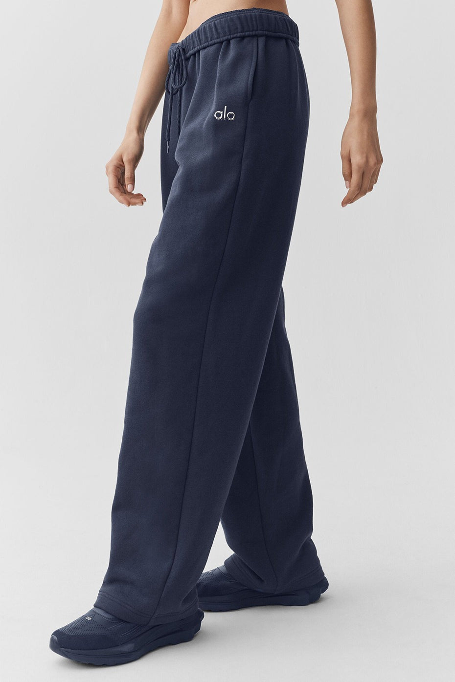 Accolade Straight Leg Sweatpant - Navy