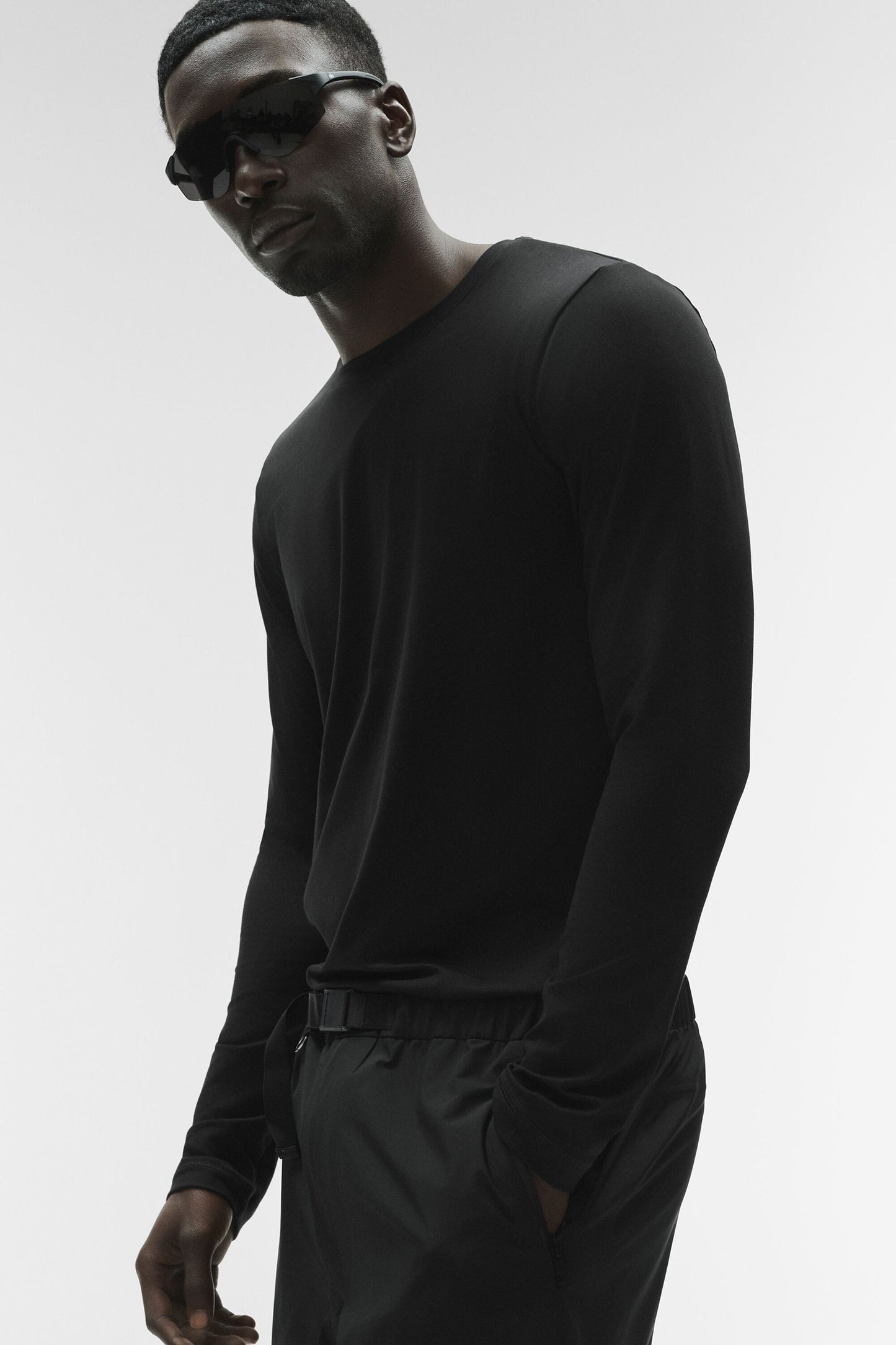 Conquer Reform Crewneck Long Sleeve - Black
