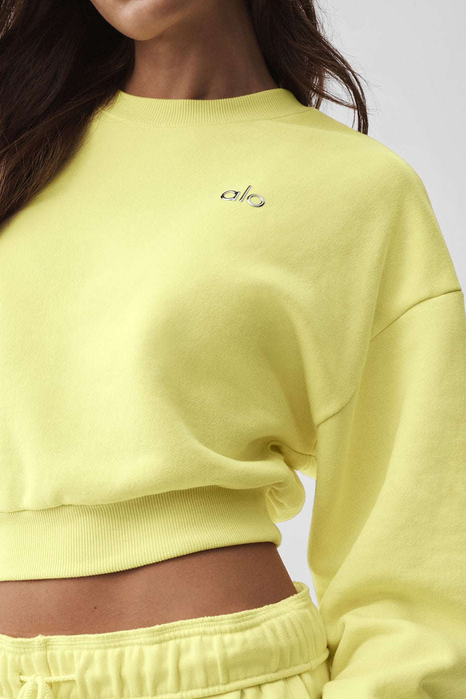 Cropped Accolade Crewneck - Sunshine