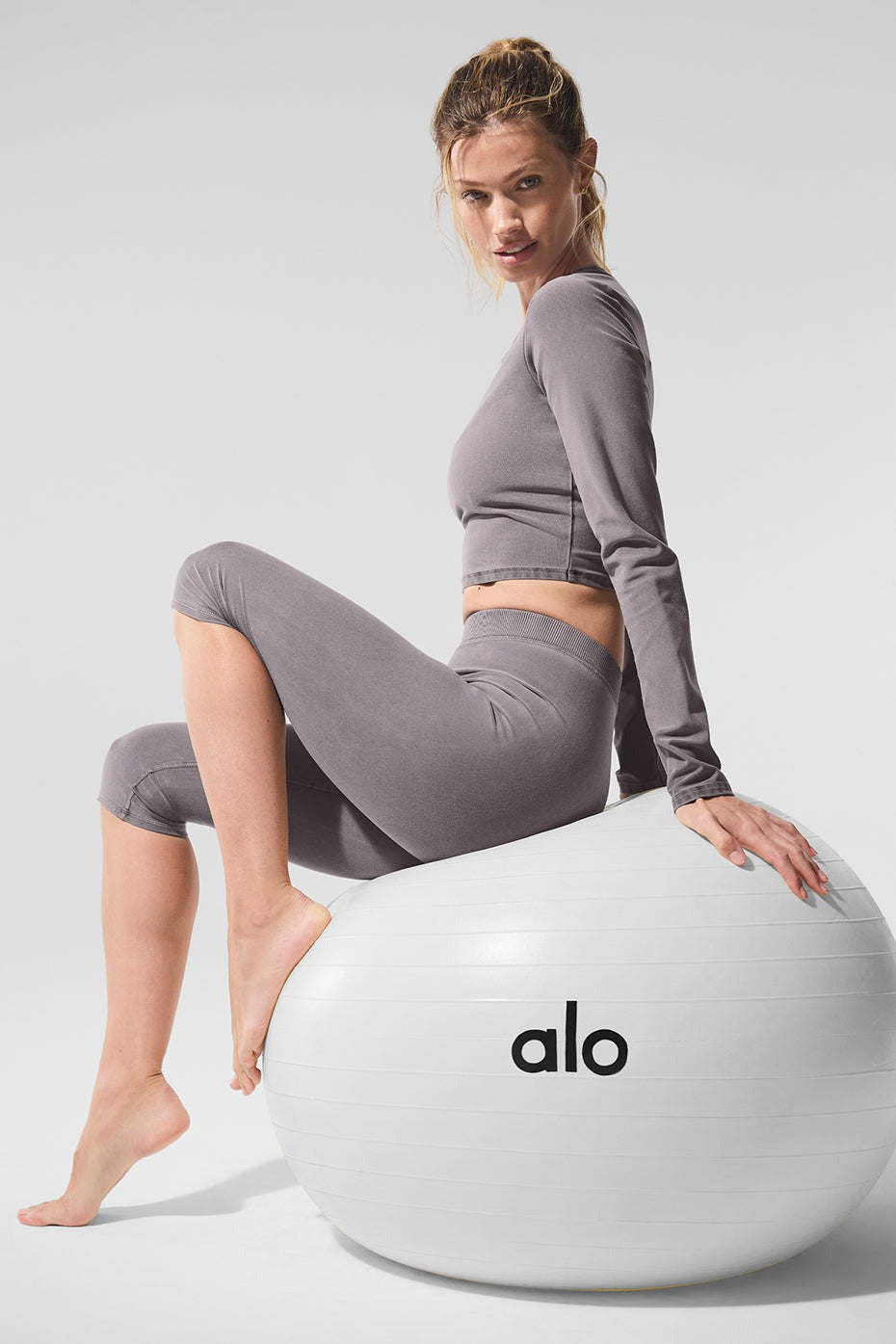 Washed Alosoft High-Waist Iconic 90's Capri - Cool Grey Wash