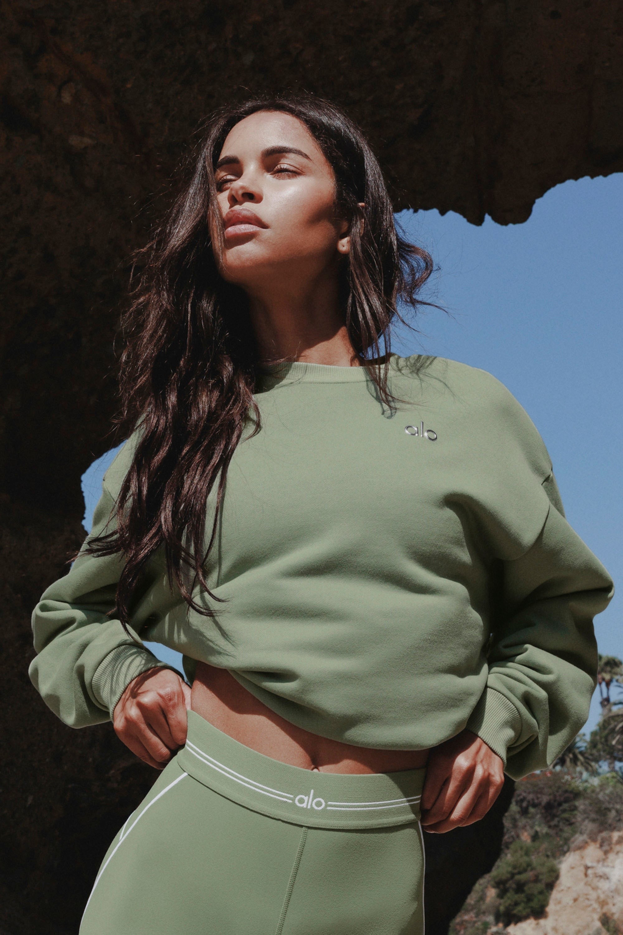 Accolade Crew Neck Pullover - Dune Grass