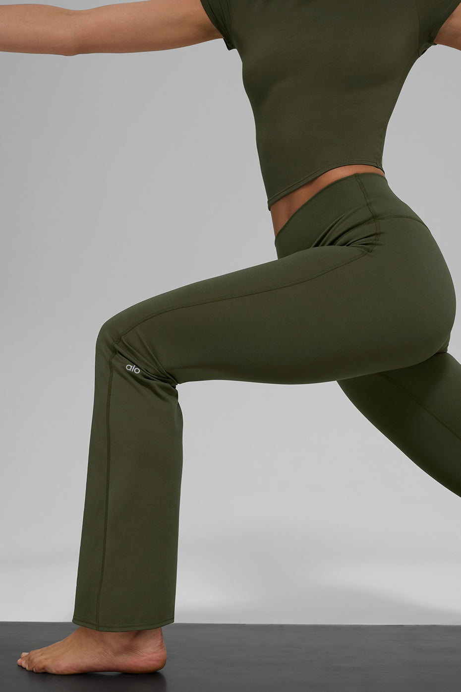 ALO Softsculpt High-Waist Bootcut Legging (Short) - Green Olive