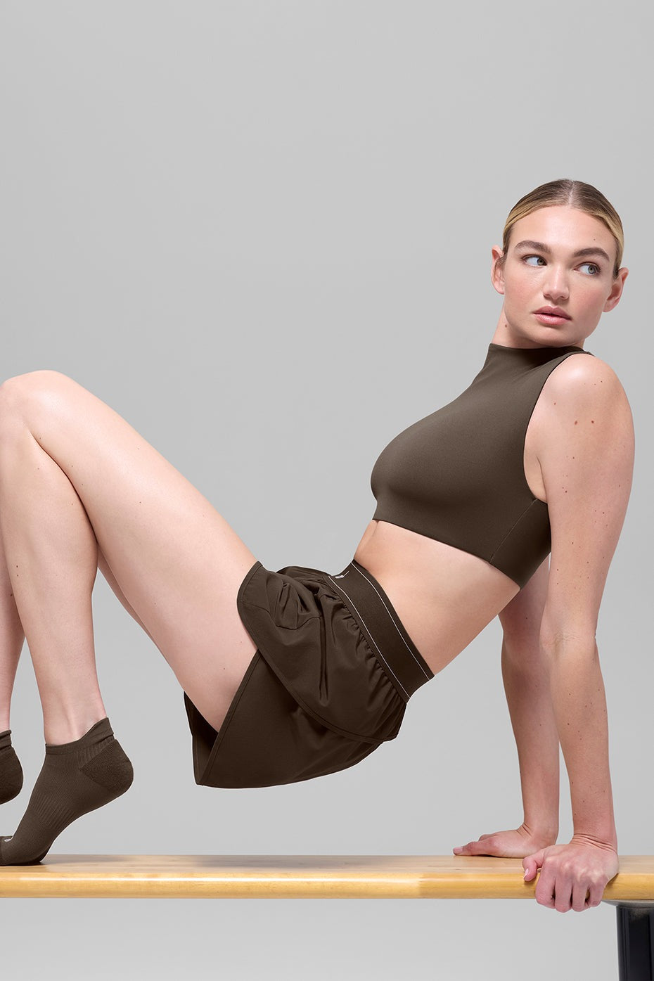 ALO Softsculpt Capped Out Short Sleeve - Espresso
