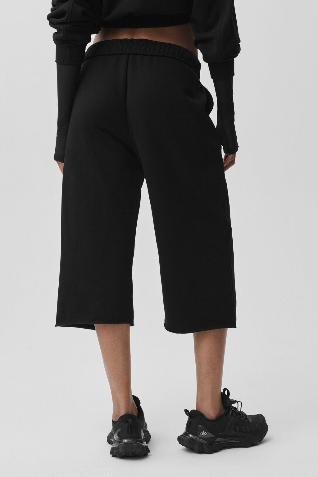 Accolade Cutoff Sweatpant - Black