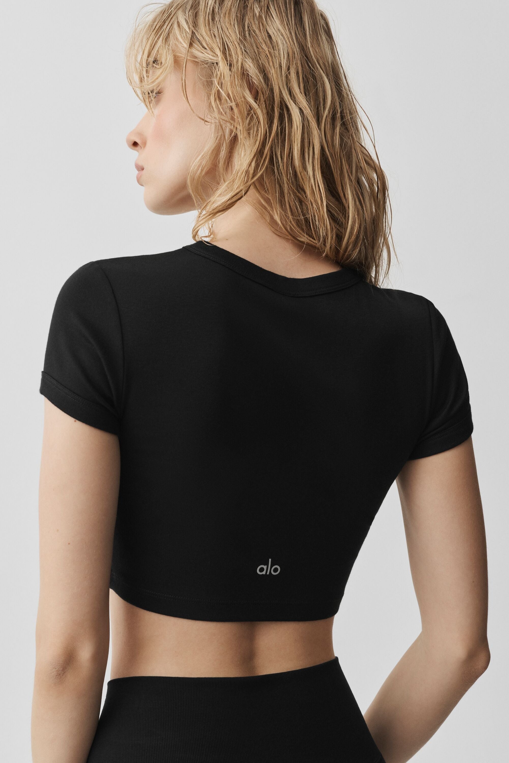 Cropped Timeless Tee - Black