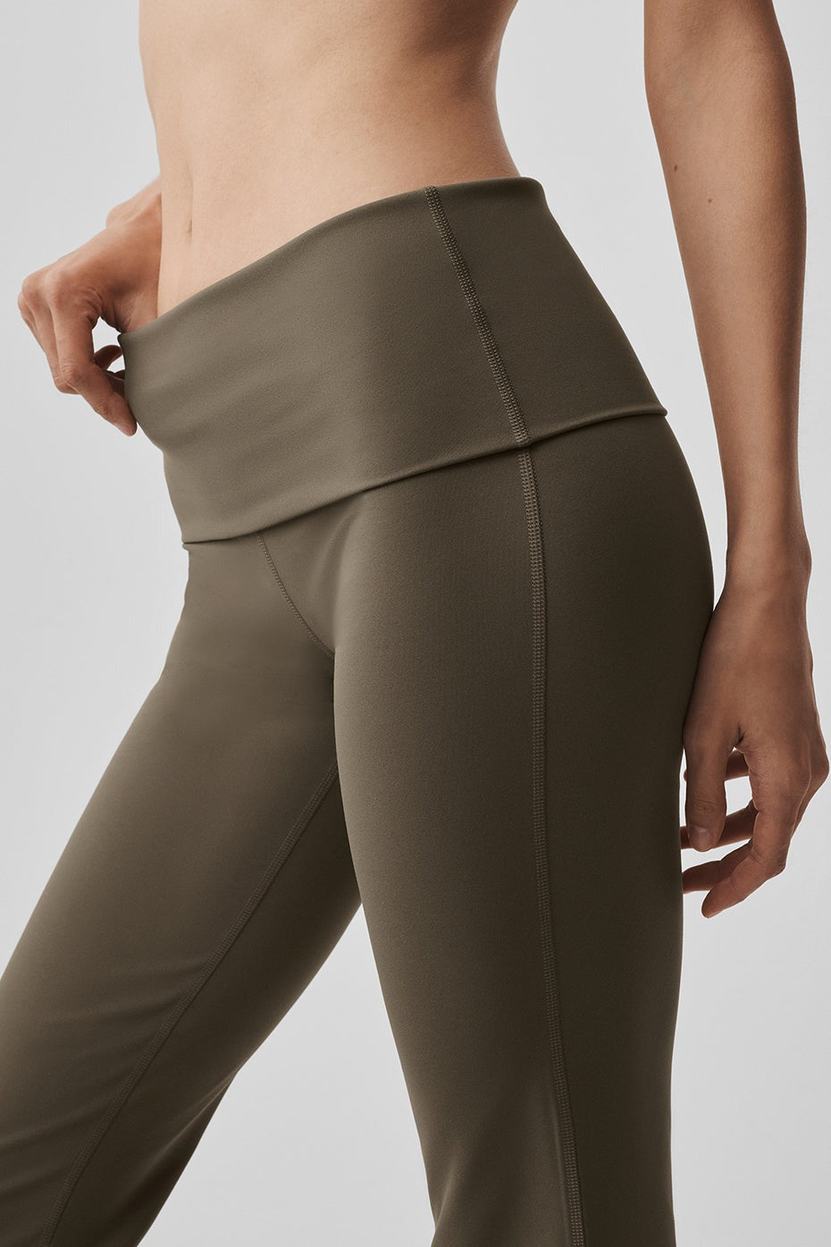 ALO Softsculpt Foldover Flare Legging (Short) - Olive Tree