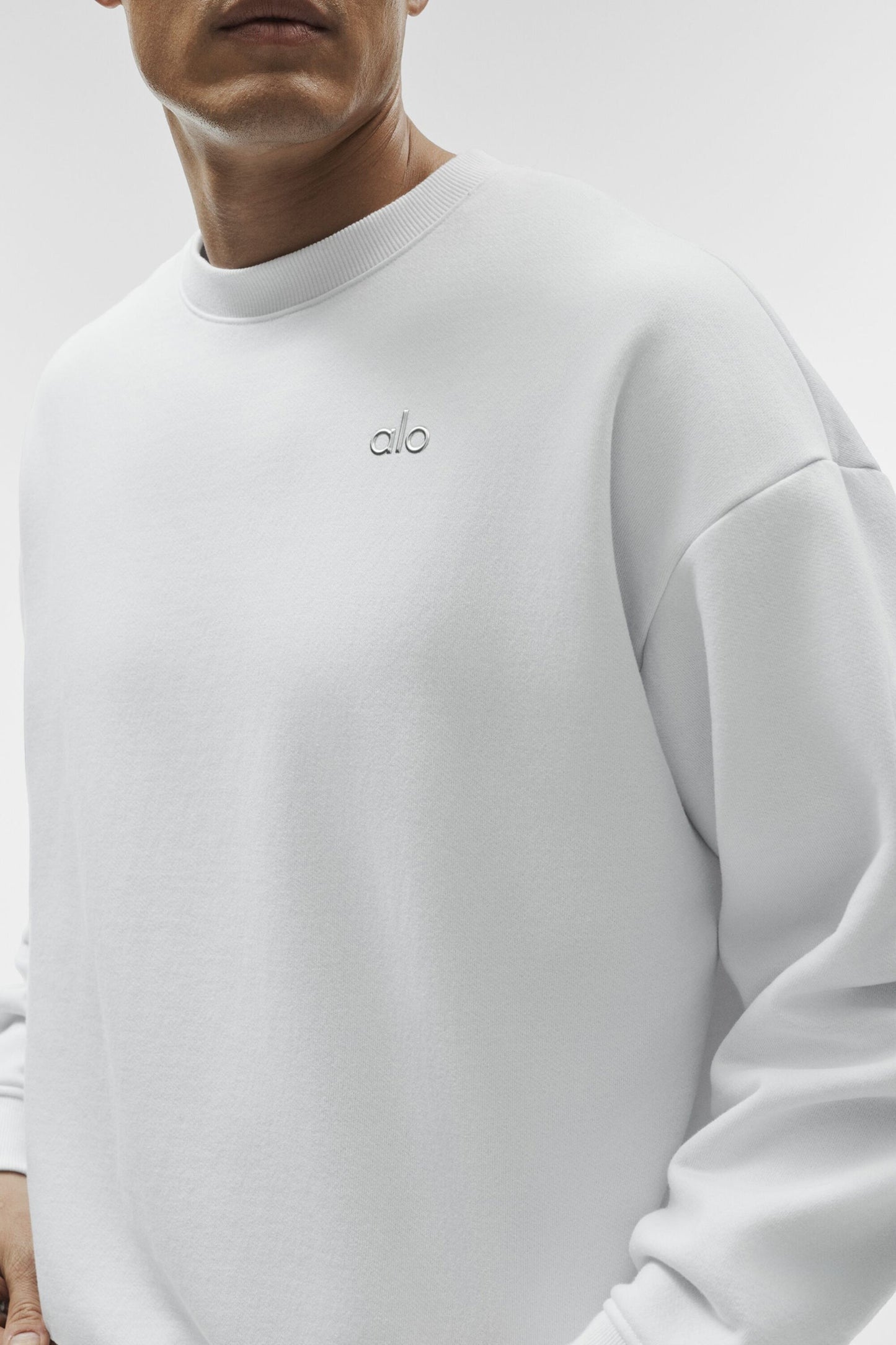Accolade Crew Neck Pullover - White