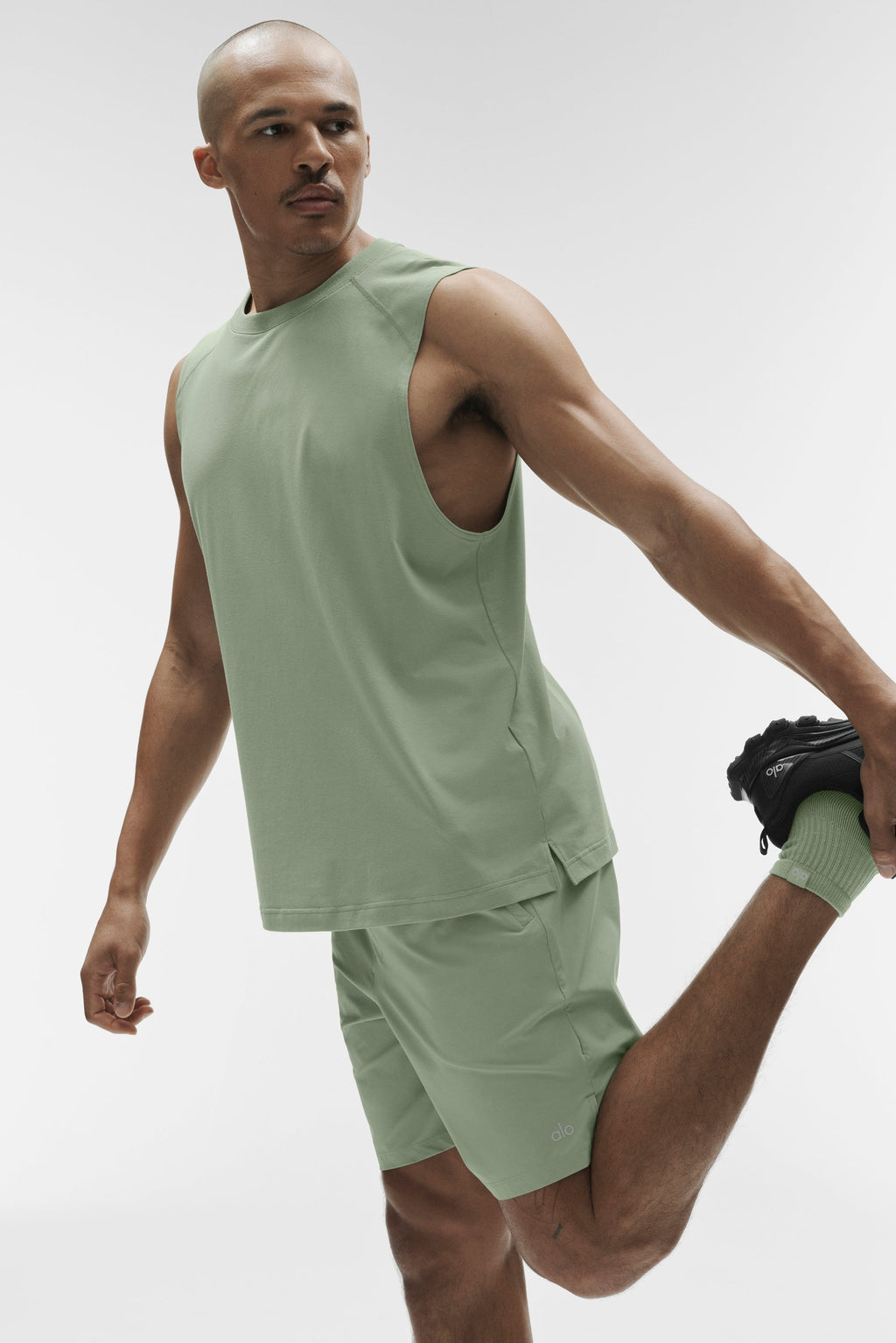 ALO Vapor Muscle Tank - Dune Grass