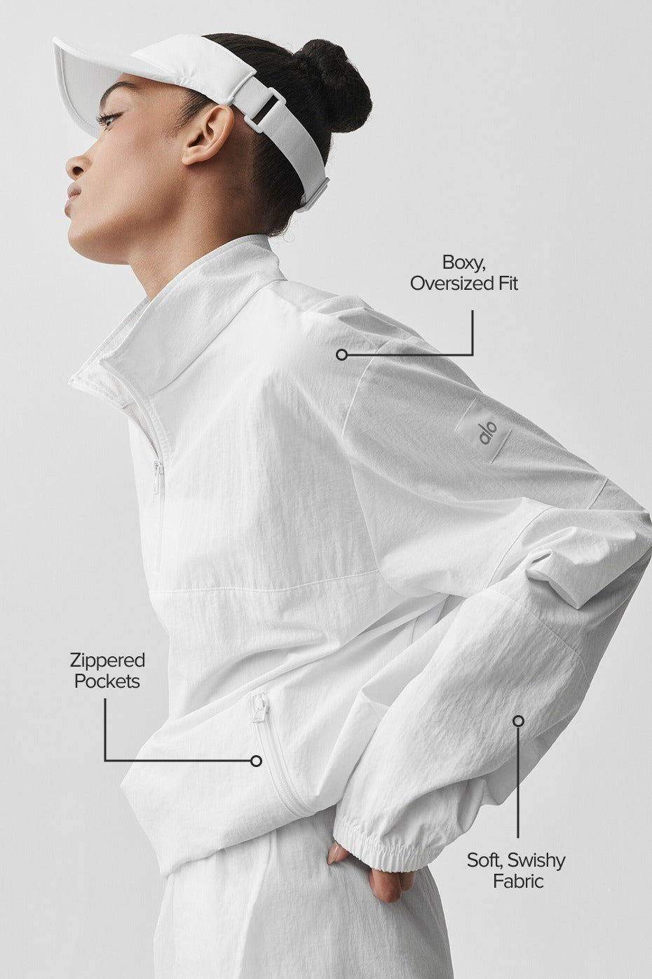 Light Weight Takeaway Track Pullover - White