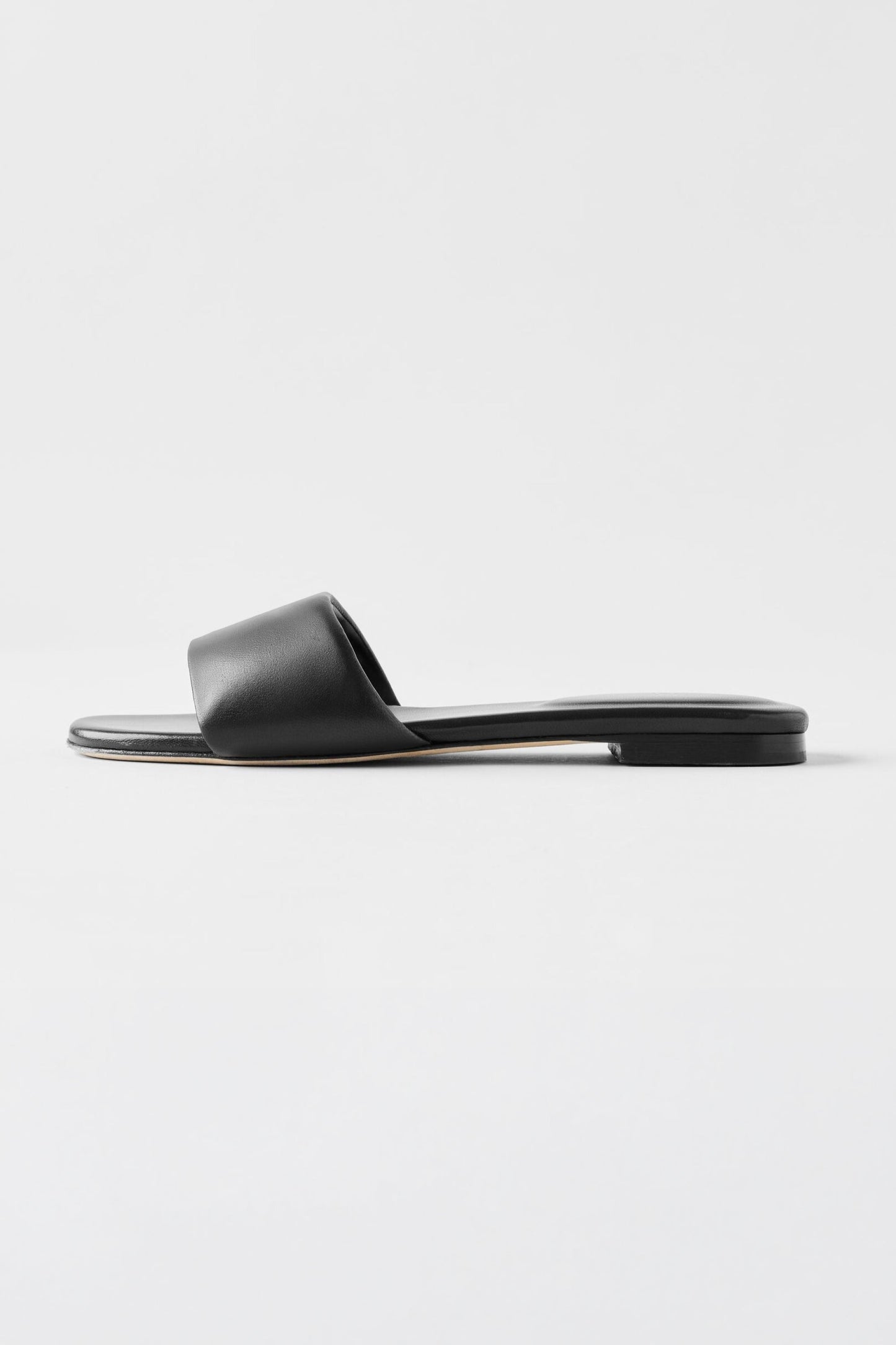 ALO Classico Sandal - Black