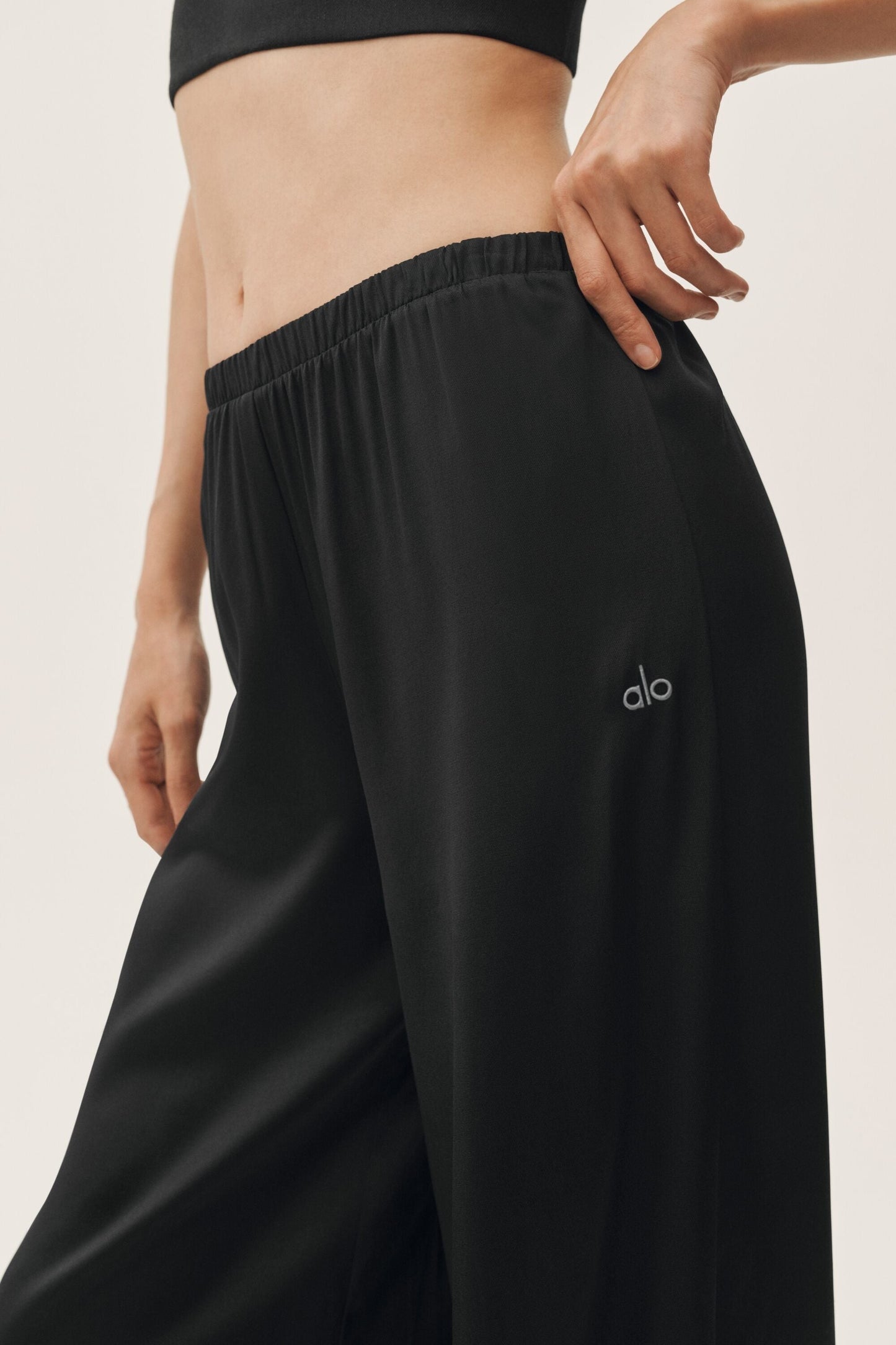 Silk Blend High-Waist Radiance Pant - Black
