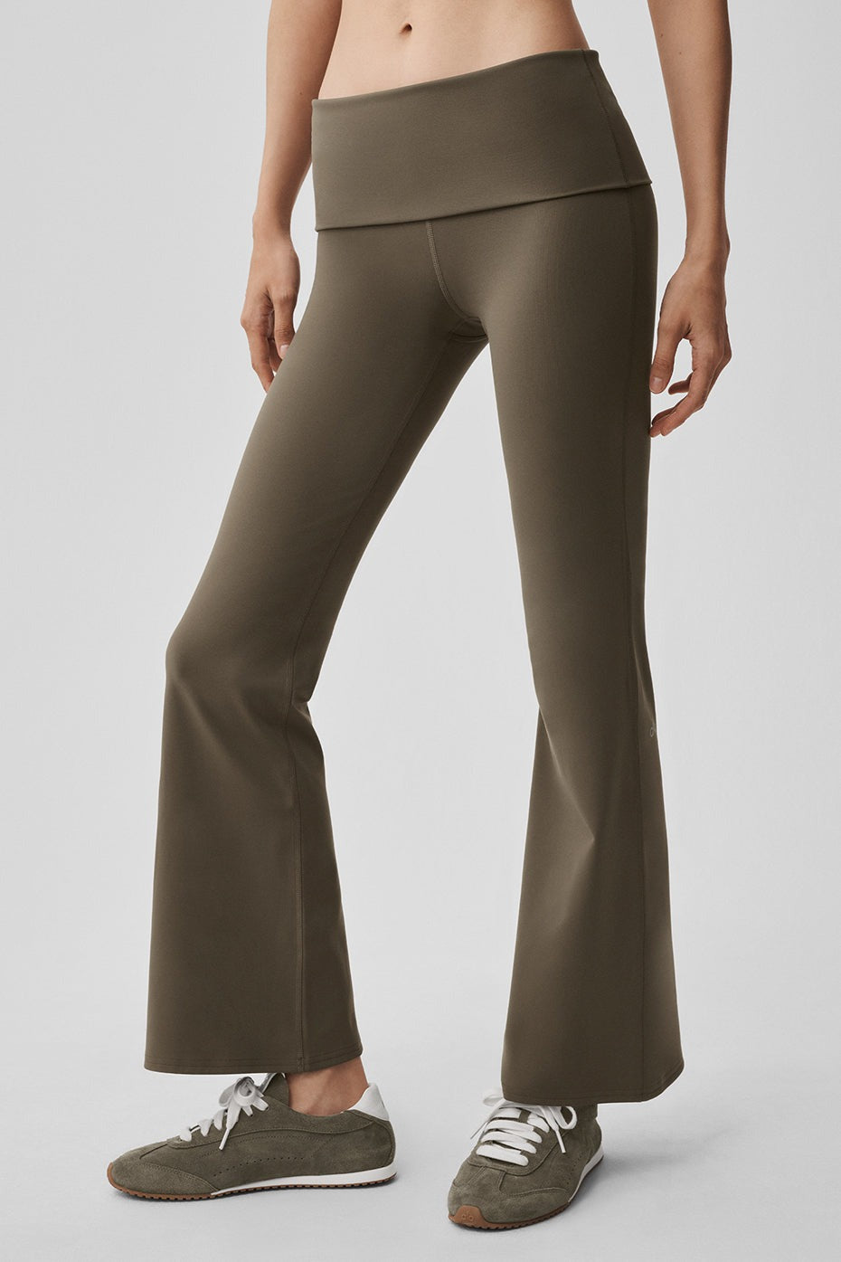 ALO Softsculpt Foldover Flare Legging (Short) - Olive Tree