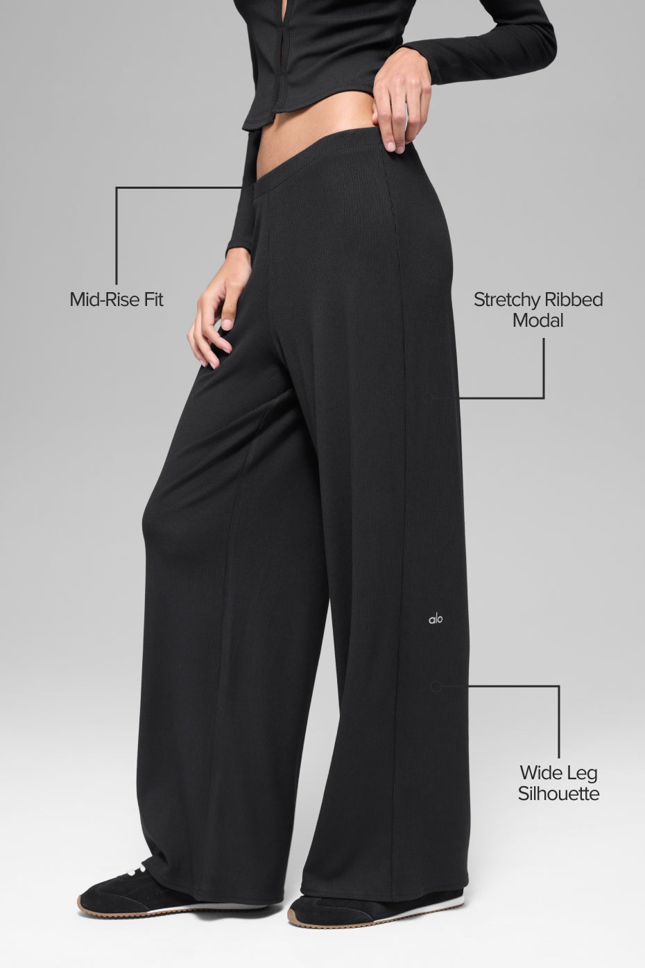 Mid-Rise Dreamlight Straight Pant - Black
