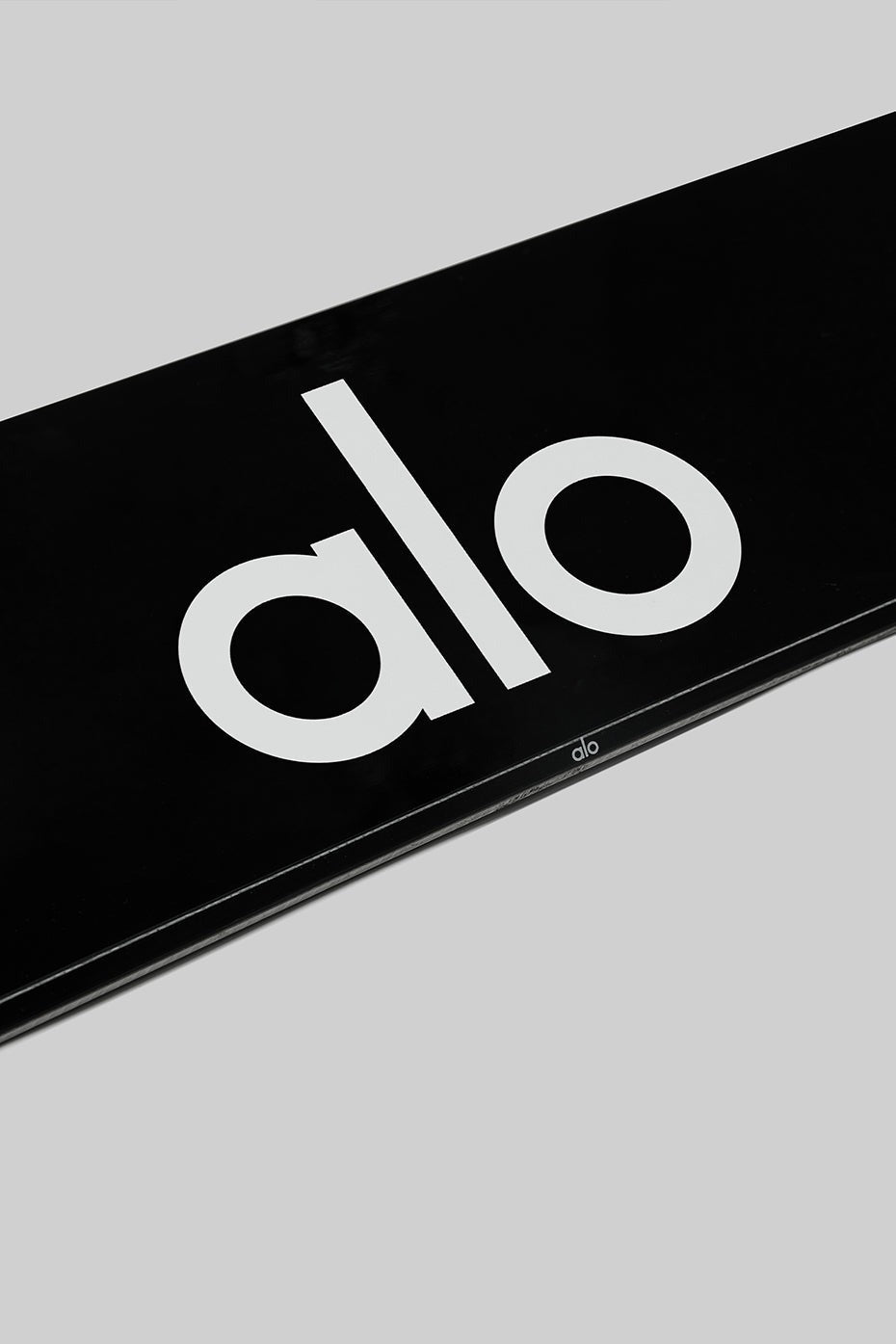 ALO Glacier Snowboard - Black/Black