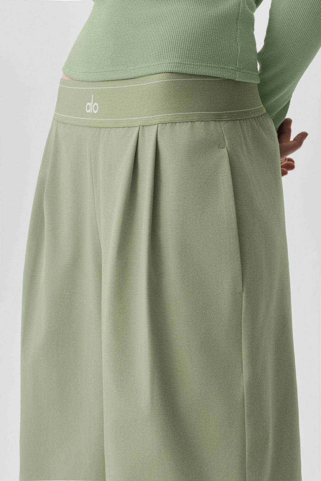 Suit Up Trouser (Long) - Dune Grass