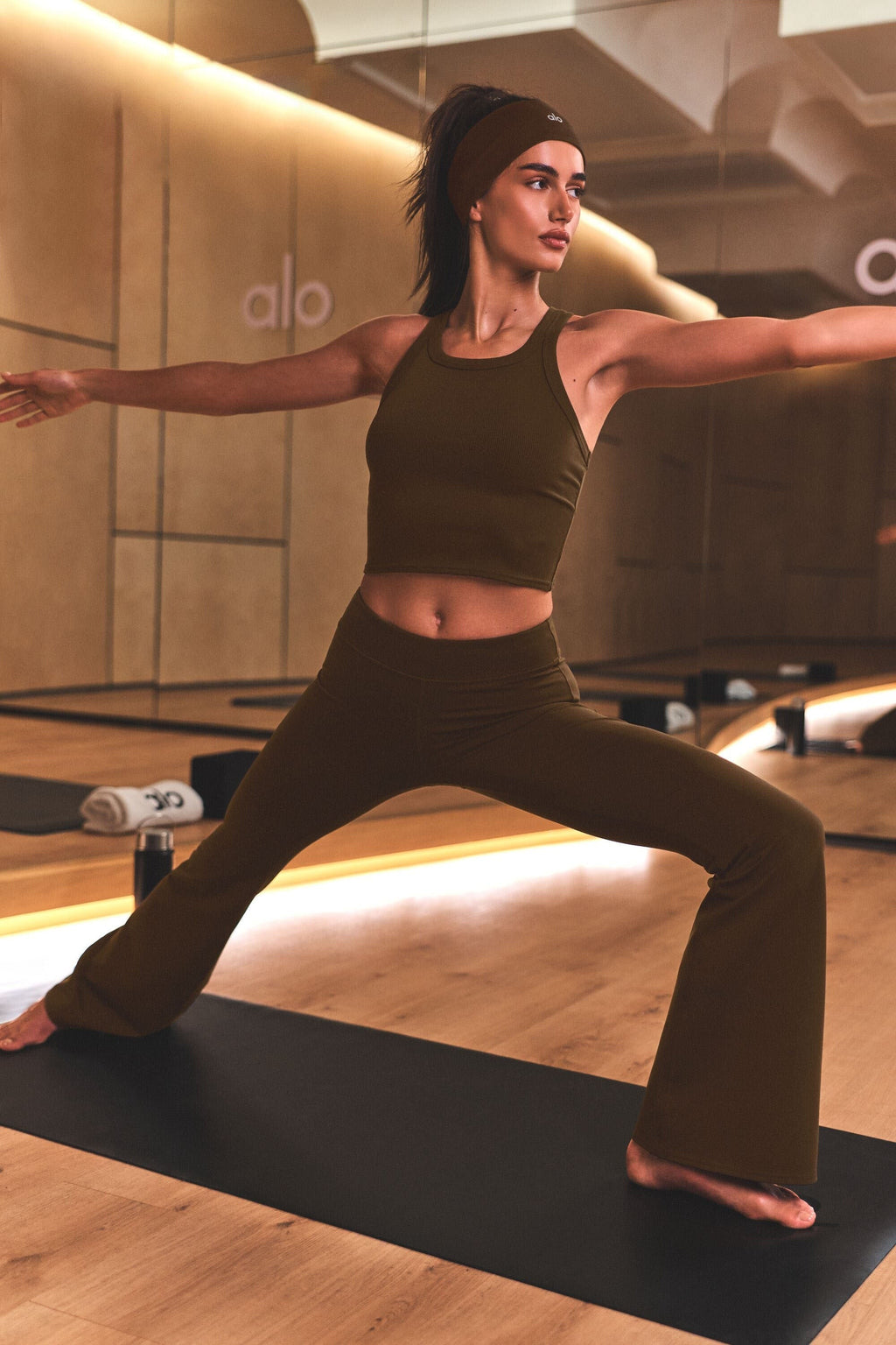 Airbrush Low-Rise Flare Legging (Regular) - Espresso