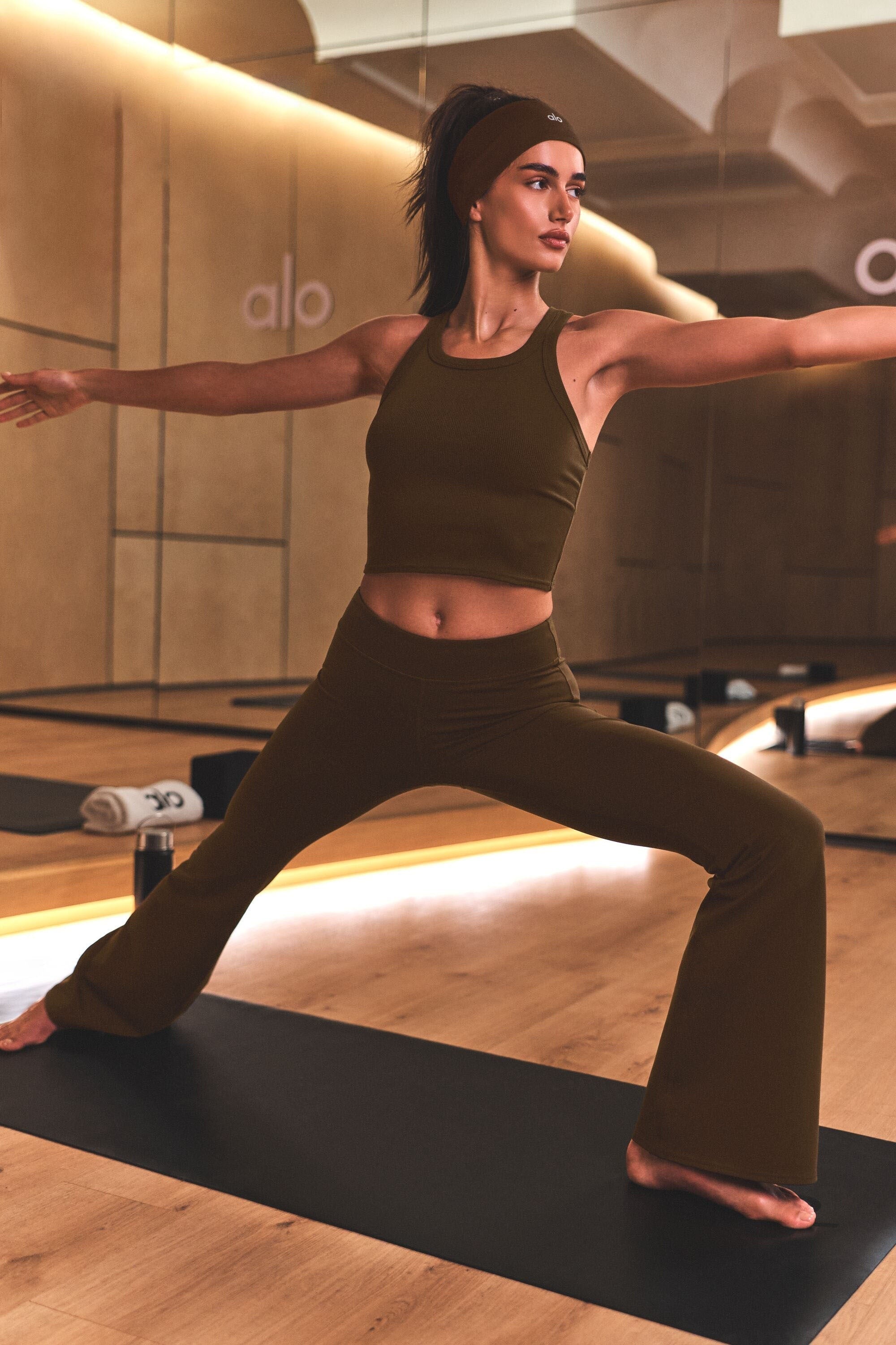 Airbrush Low-Rise Flare Legging (Regular) - Espresso